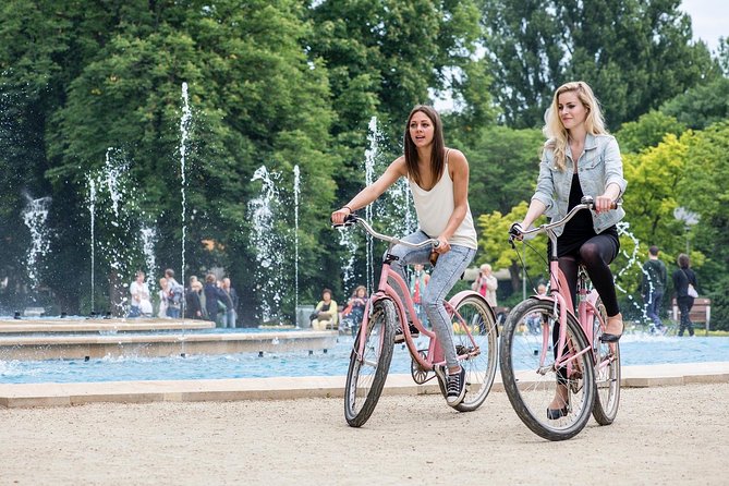 1-Day Bike Rental in Budapest - Bridges and the castle district after dark