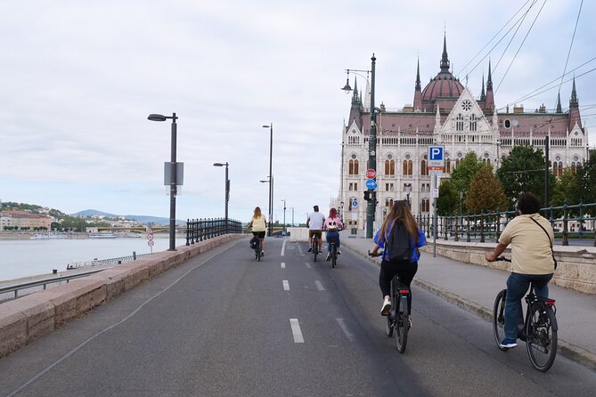 3-Hour Budapest E-Bike Adventure! - Returning through Pest’s civic center
