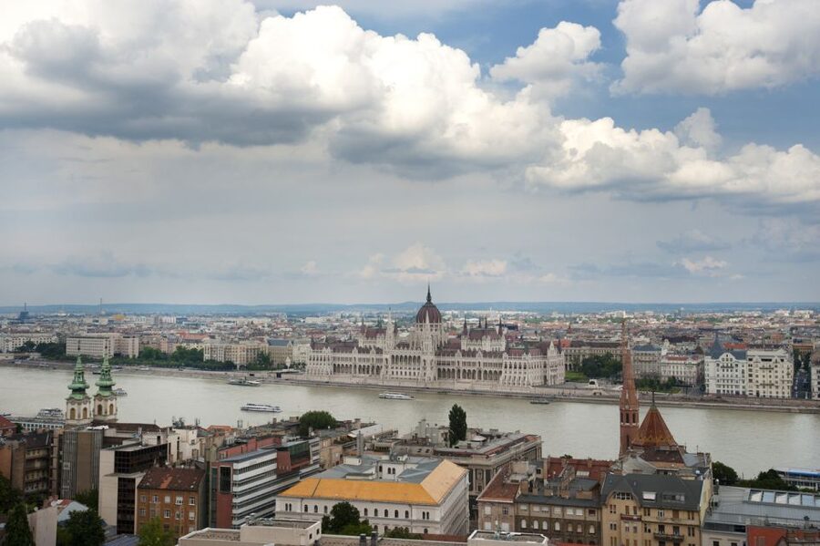 3-Hour Orientation Walking Tour of Buda and Pest - Matthias Church and the Buda Castle district