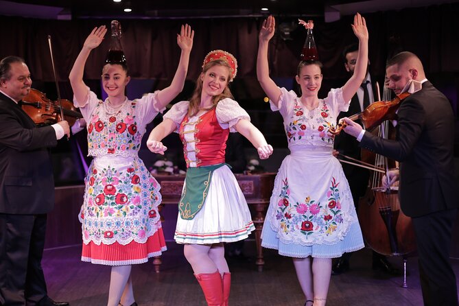 4 Course Dinner Cruise with Operetta, Folk Show and Welcome Drink - Margaret Bridge and the Chain Bridge