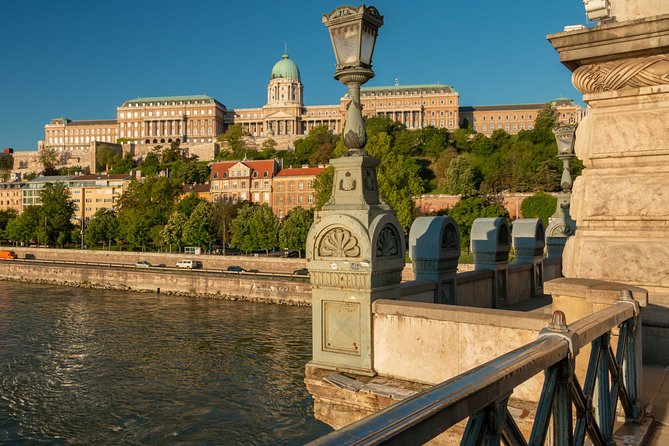 4 hours long private minivan tour in Budapest - Parliament and Szabadság tér on the Pest side