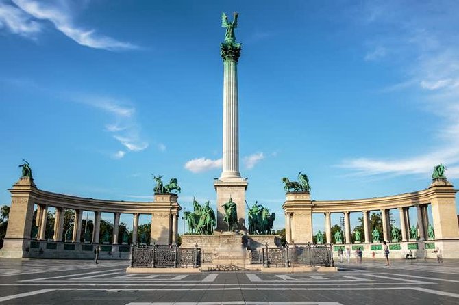 5 Hours Private Budapest First Class Tour with Parliament option - A smart first look at Budapest