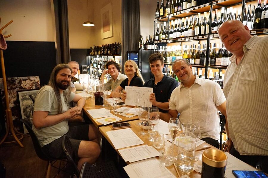 8-Tier Hungarian Wine Tasting in a Cozy Downtown Wine Bar - What the two-hour schedule feels like