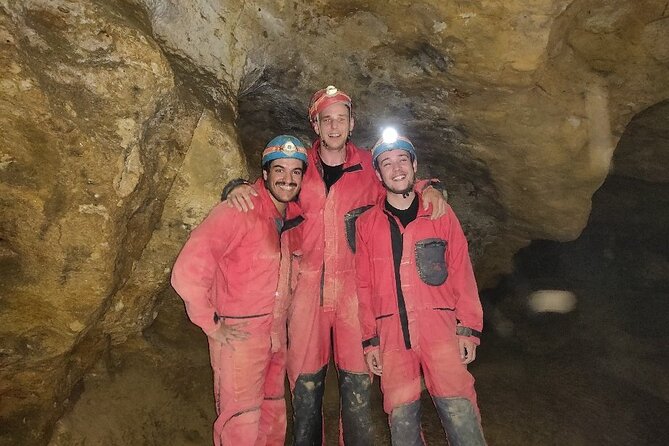 Adventure Caving Experience in Budapest - The first stage: meeting at Szépvölgyi út 162