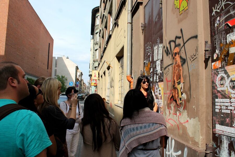 Alternative Budapest Walking Tour - Ruin bars and the Szimpla Kert stop