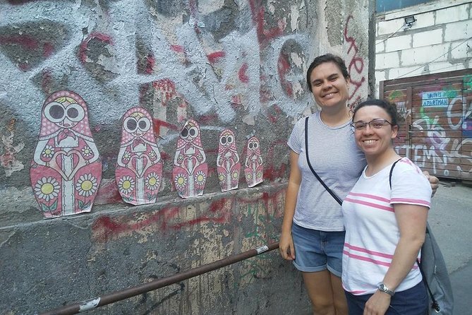 Alternative Street Art Free Walking Tour of Budapest - Walking through the Jewish Quarter