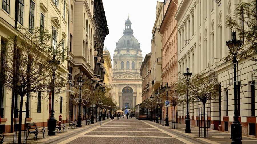 Best of Budapest: Private Walking Tour with a Local - Price, timing, and what you pay for