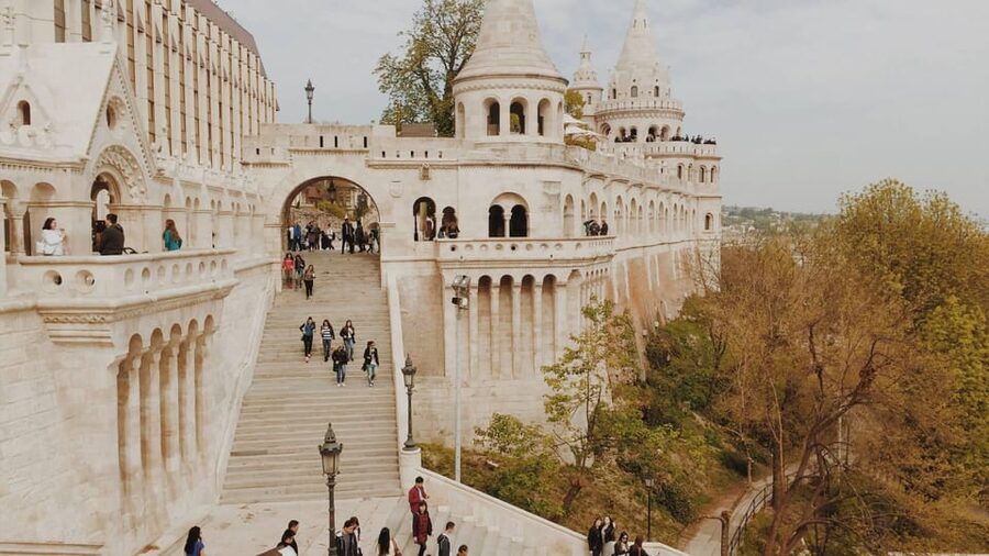 Best of Budapest: Private Walking Tour with a Local - Choosing between Buda and Pest