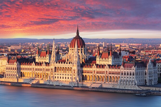 Best of Budapest Tour - The synagogue and Central Market Hall add local texture