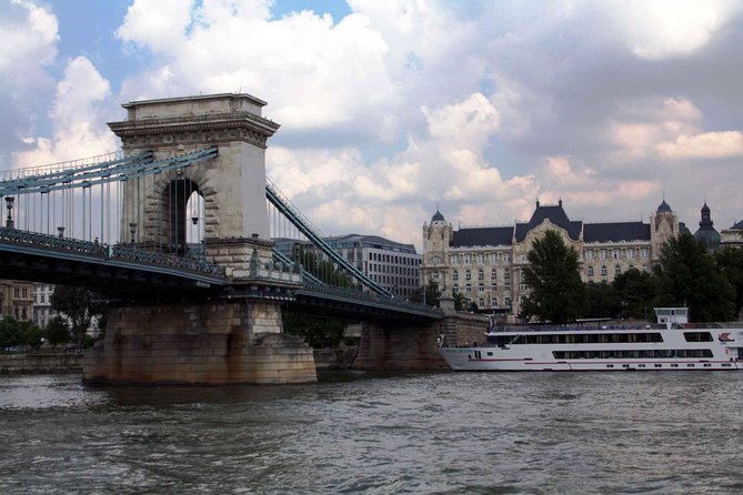 Booze Cruise Budapest Sightseeing Danube Cruise - Seeing Budapest from the middle of the Danube