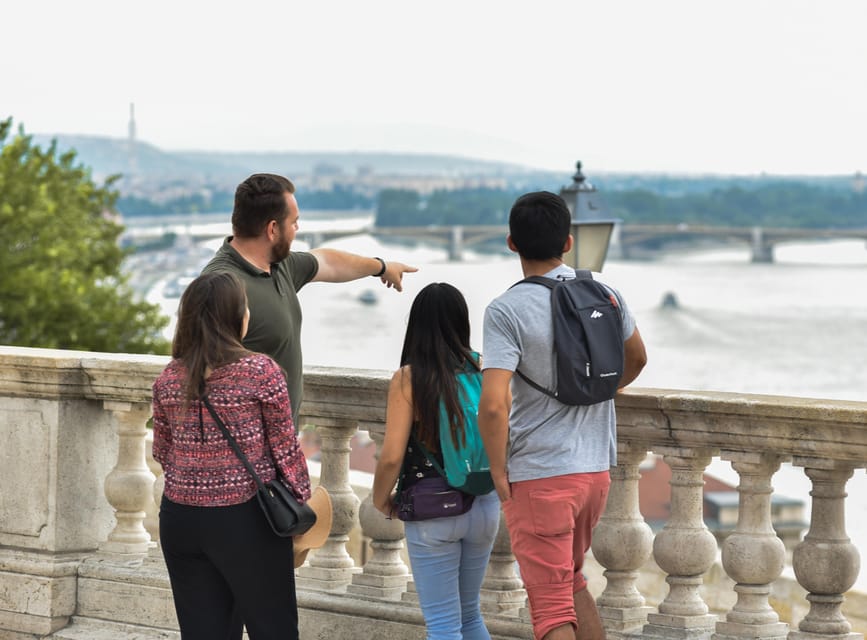 Buda Castle and Mathias Church Guided Tour - Stories of kings, ravens, and Draculas prison