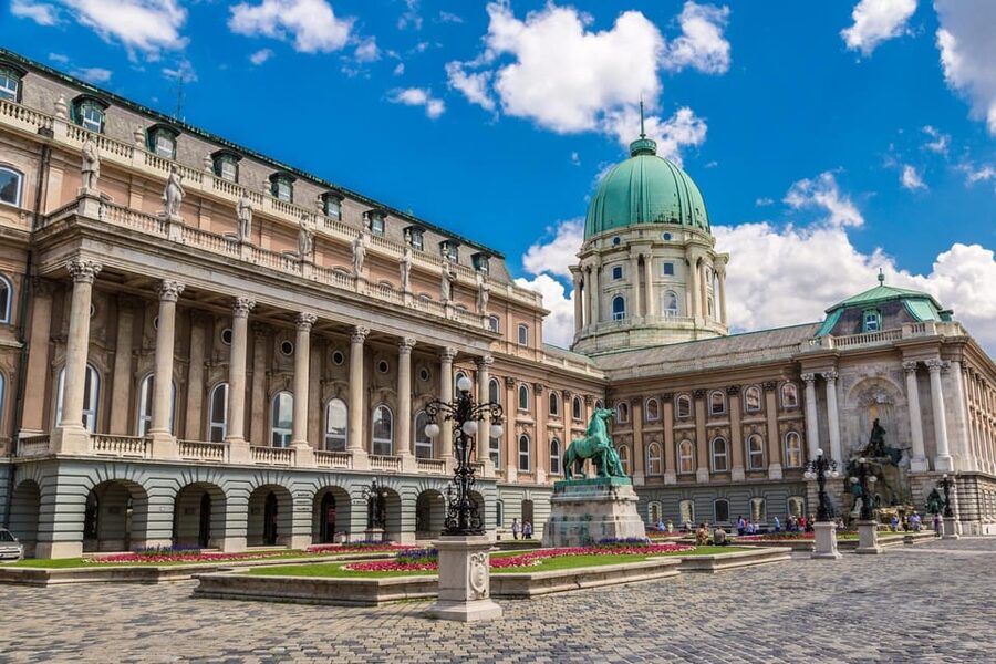 Buda Castle District and Matthias Church Private Tour - What the $144 price means