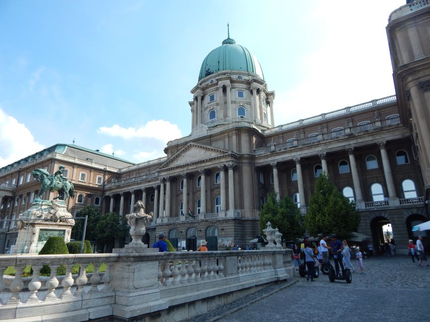 Buda Castle: Private Walking Tour - Matthias Fountain and the Royal Palace