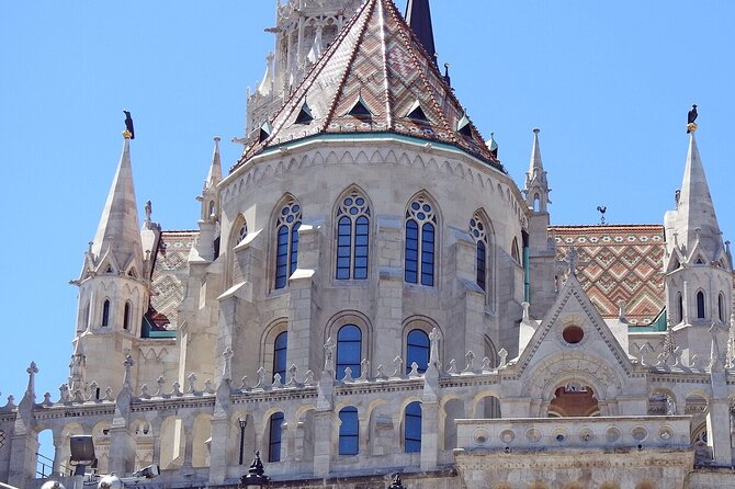 Buda Castle Tour: Fisherman's bastion and hidden gems - The Hadik statue and a local superstition