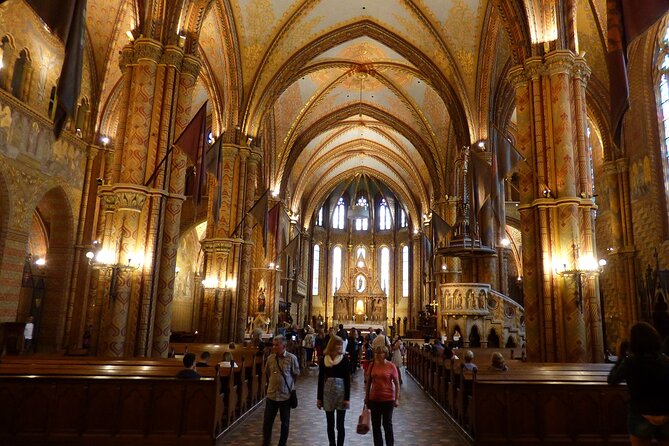 Buda Castle Walking Tour with Matthias church entry, Cake&Coffee - Starting at Clark Ádám tér