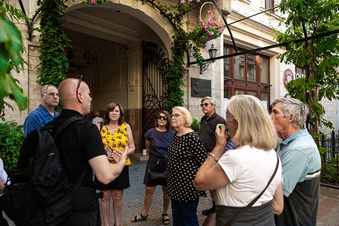 Buda Castle Walking Tour with Matthias church entry, Cake&Coffee - Weather, timing, and practical comfort