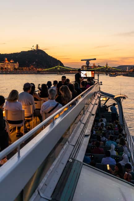 Budapest: 1-Hour Evening Sightseeing Cruise with Drink - Why this short Danube cruise works so well
