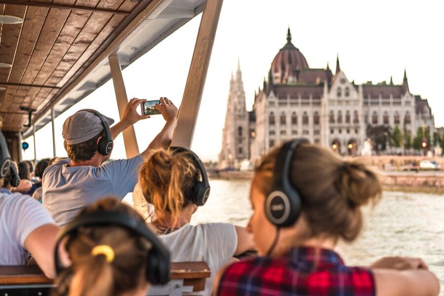 Budapest: 3-hour City Tour with Castle Walk + 1-hour Cruise - Should you book it?