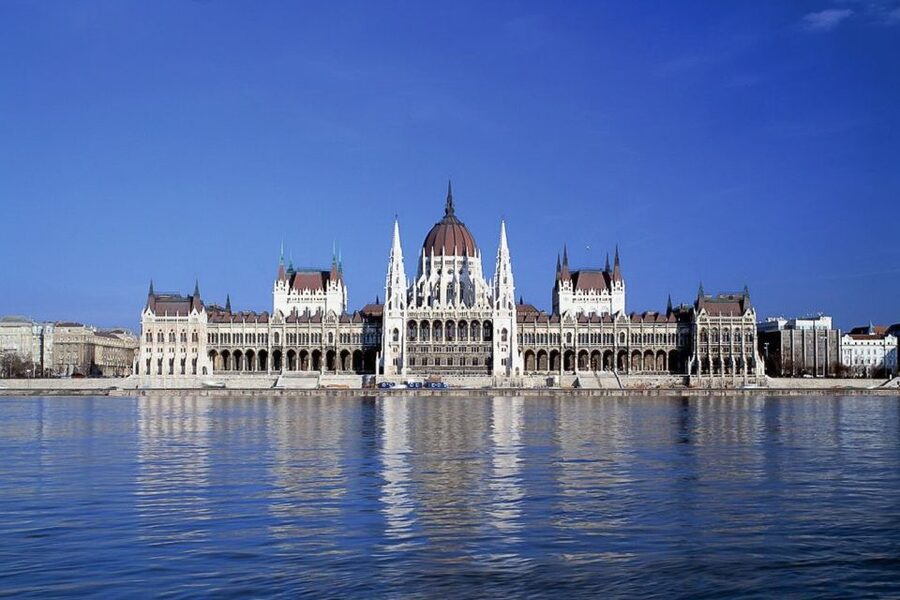 Budapest: 3-Hour Grand City Tour and Castle Walk - Castle Hill: the heart of the walking portion