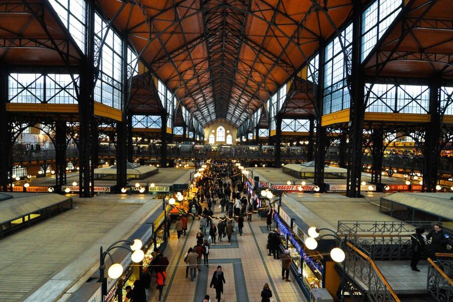 Budapest: 3-Hour Grand City Tour and Castle Walk - What the bus adds, and what it cannot do