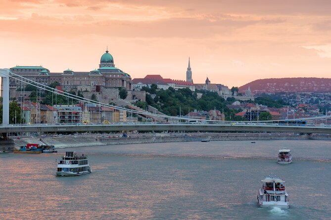 Budapest: 3-Hour Live-guided Bus Tour and 1-hour River Cruise - A practical first look at Budapest