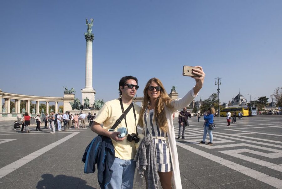 Budapest 3-Hour Private Walking Tour with Route Options - Jewish Quarter: a serious route with several layers
