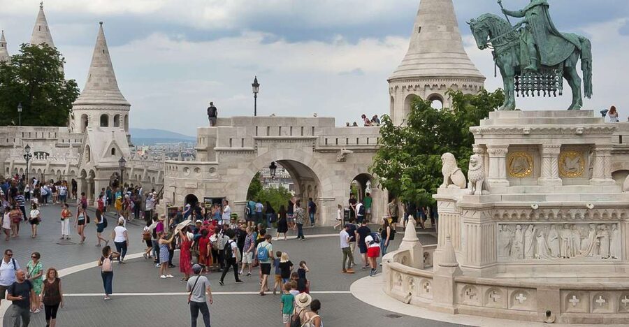 Budapest 3-Hour Walking Tour in Italian - A smart first look at both Pest and Buda