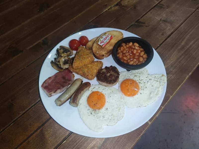 Budapest: 4-hour Bottomless Brunch w/ Cocktails & Craft Beer - Getting there and planning your day