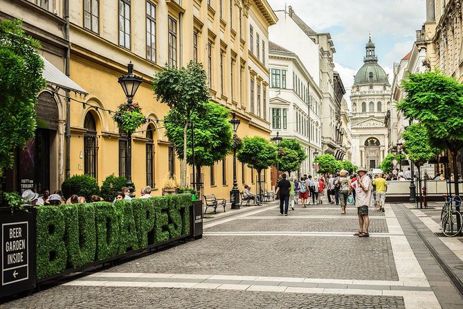 Budapest All In - Full Day Tour with Lunch & Metro Pass - Lunch brings a welcome Hungarian pause