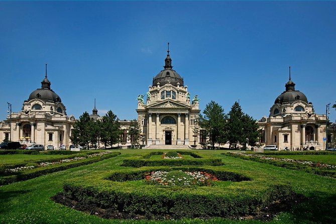 Budapest All in One Small Group Walking Tour with Strudel Stop - Why this route works for a first morning in Budapest