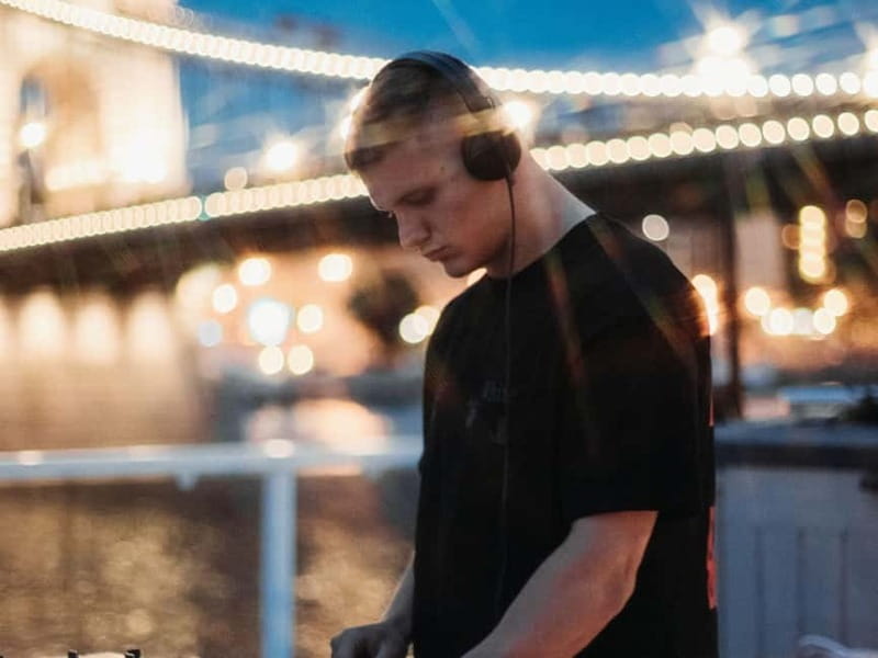 Budapest: BBQ Dinner Cruise w/ Live Music & Unlimited Drinks - Key points to know before booking