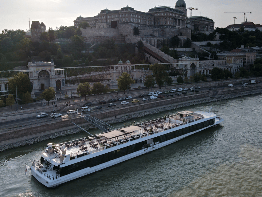 Budapest: BBQ Dinner Cruise w/ Live Music & Unlimited Drinks - How the sightseeing works from the river