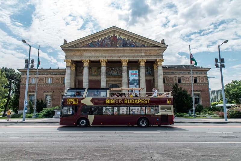 Budapest: Big Bus Hop-On Hop-Off Tour & Danube River Cruise - The 1:00 PM walk through Pest