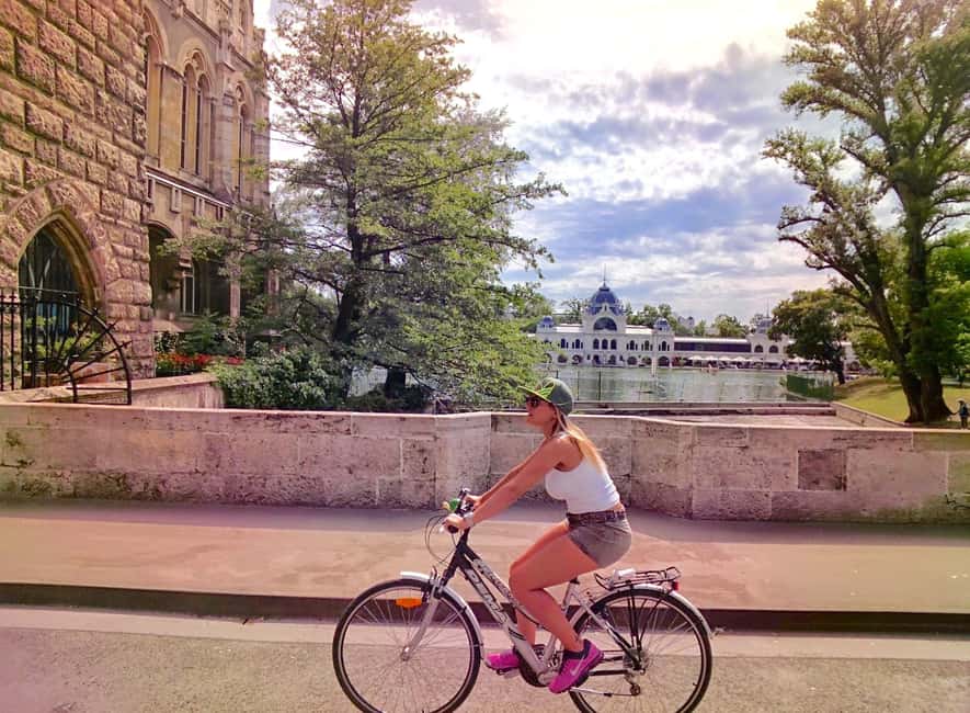 Budapest Bike Tour with a Hungarian Goulash - Value, comfort, and who should book