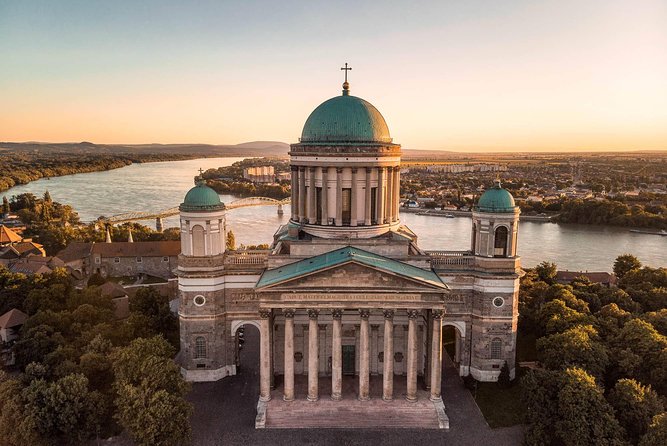 Budapest-Bratislava One-Way Sightseeing Transfer - The nine-hour schedule needs realistic planning