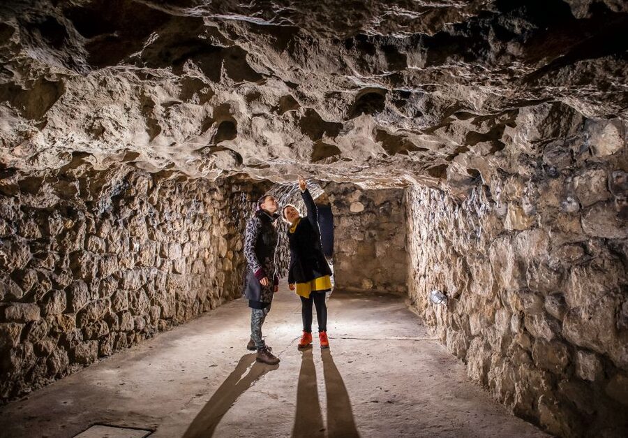 Budapest: Buda Castle Cave Tour - The 1.5-hour route: more chambers and more context