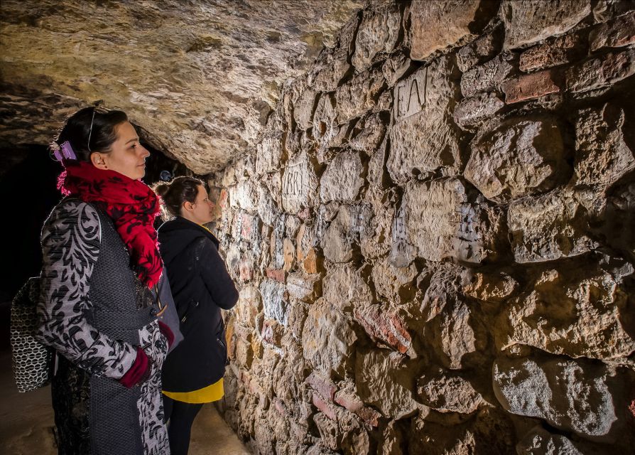 Budapest: Buda Castle Cave Tour - Why the guide matters so much