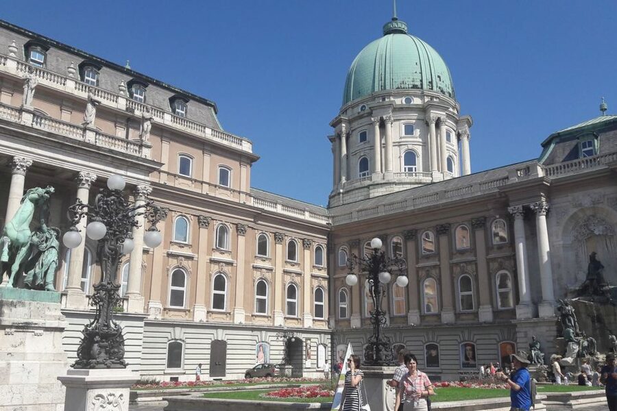 Budapest: Buda Castle District Walking Tour - Guides, languages, and the small-group feel