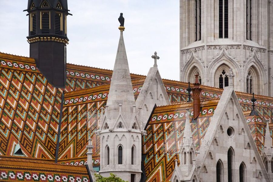 Budapest: Buda Castle District Walking Tour - Holy Trinity Square and Matthias Church
