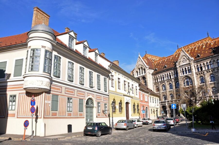 Budapest: Buda Castle Private Walking Tour - Buda Castle and the medieval story