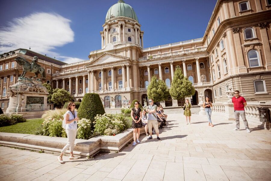 Budapest: Buda Castle Walk with Saint Stephen's Hall - How the $29 price holds up