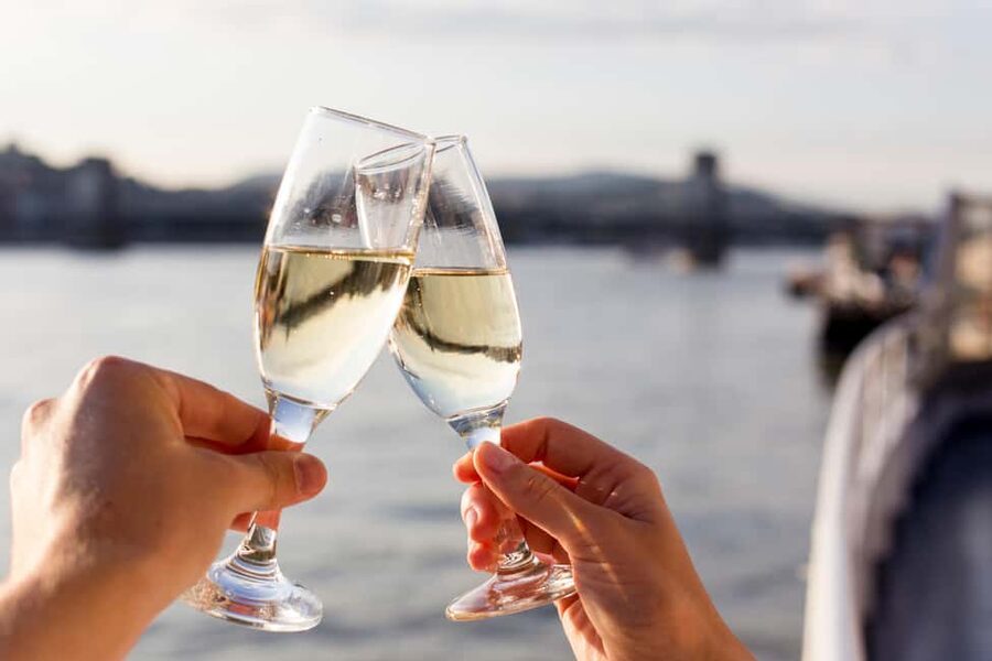 Budapest By Night Sightseeing Cruise - Key points at a glance