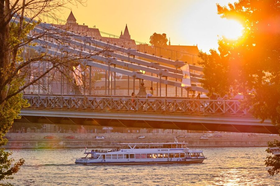 Budapest By Night Sightseeing Cruise - Buda Castle, Matthias Church, and Fisherman’s Bastion