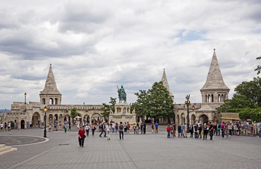Budapest: Castle District Walk with Matthias Church Entry - Why this two-hour Buda walk works