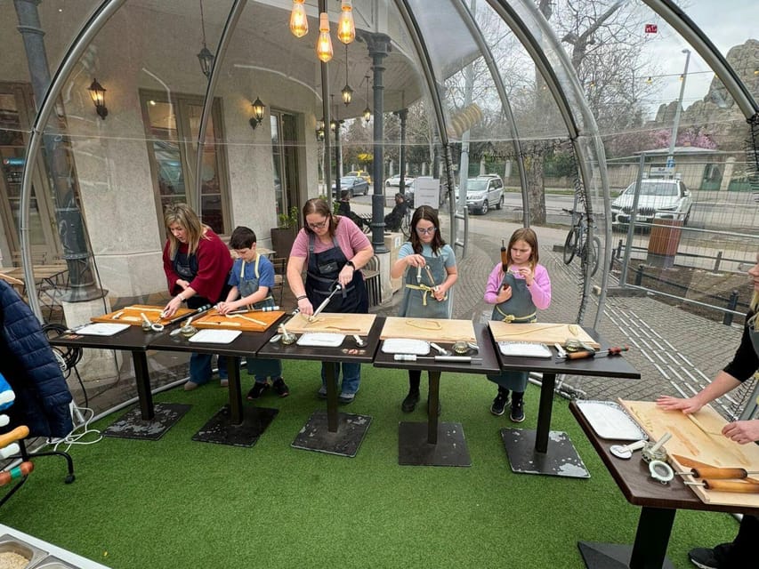 Budapest: Chimney Cake Workshop in City Park - Who will enjoy this most?