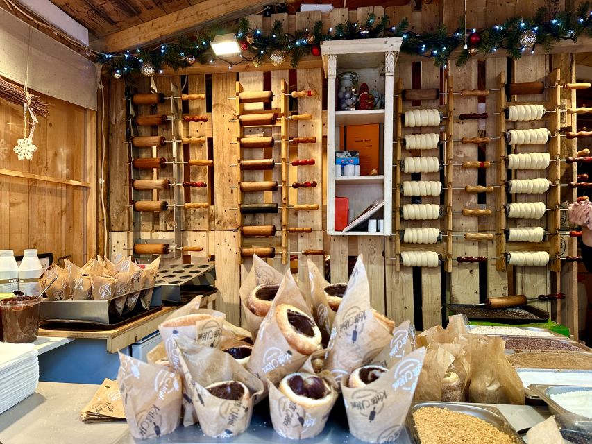 Budapest: Christmas Market Guided Walking Tour with Tastings - Chimney cake: the market treat to watch for