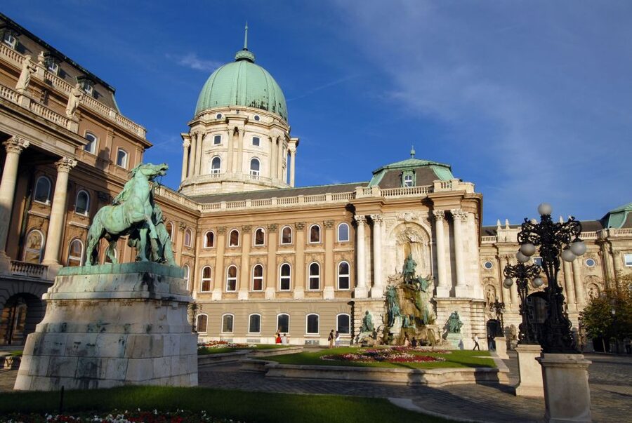 Budapest: City Discovery Tour - Heroes’ Square and the city’s grand scale