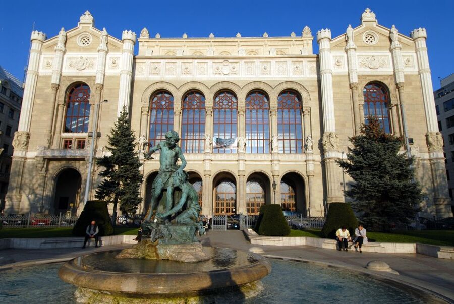 Budapest: City Discovery Tour - Matthias Church and Fisherman’s Bastion