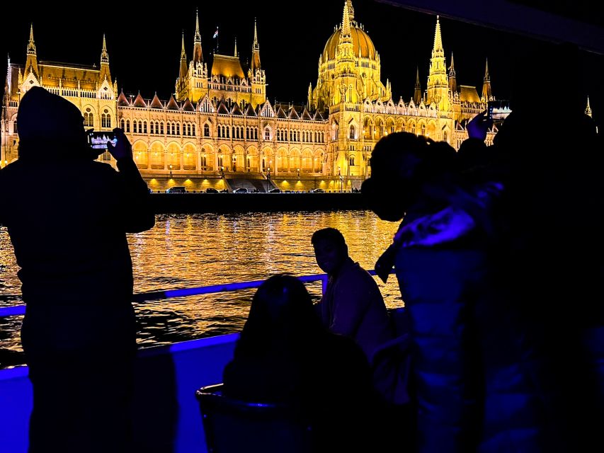 Budapest: City Highlights Cruise with Welcome Drink - Why Budapest looks better from the Danube