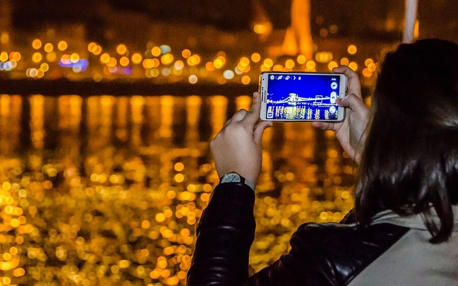 Budapest: City Highlights Cruise with Welcome Drink - Boarding at Dock 42